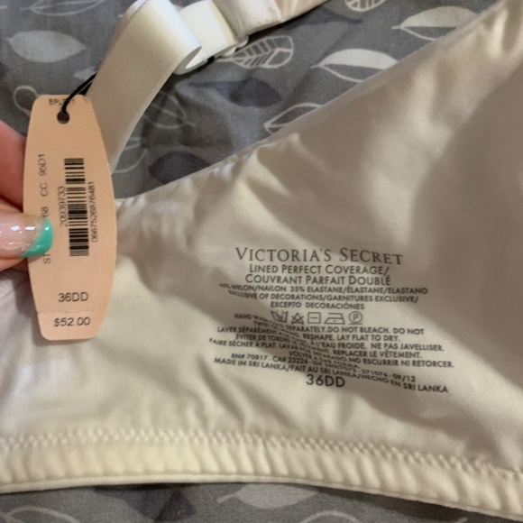 Victoria Secret Bra 36DD - Picture 3 of 5